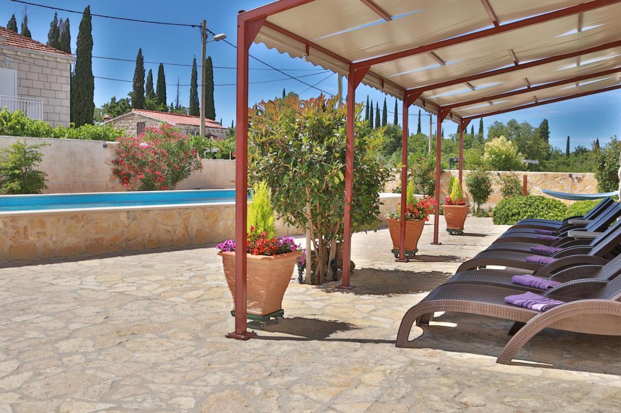 Villa Grand Pinea Čilipi Exteriör bild