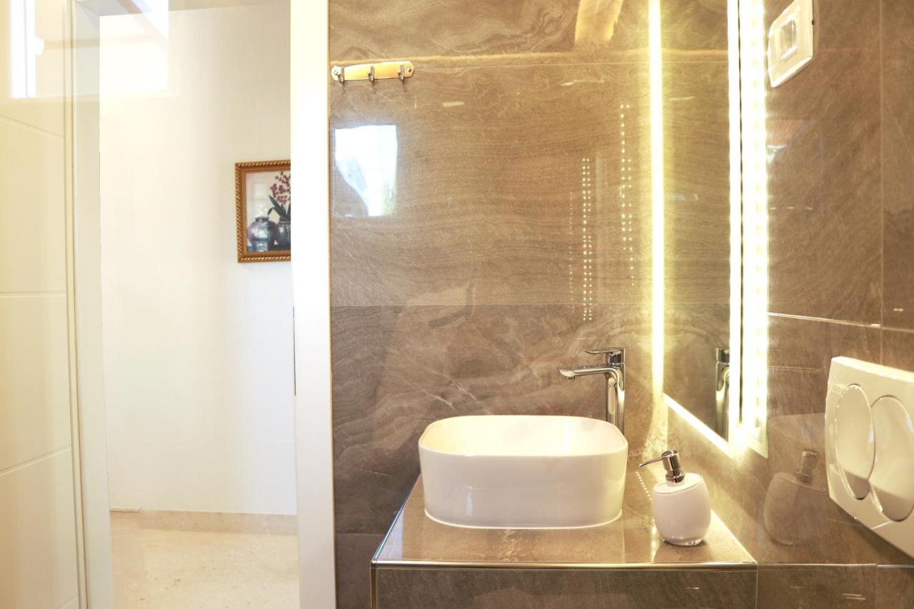 Villa Grand Pinea Čilipi Exteriör bild