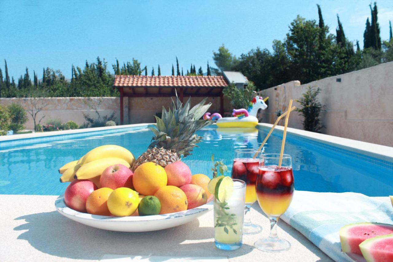 Villa Grand Pinea Čilipi Exteriör bild