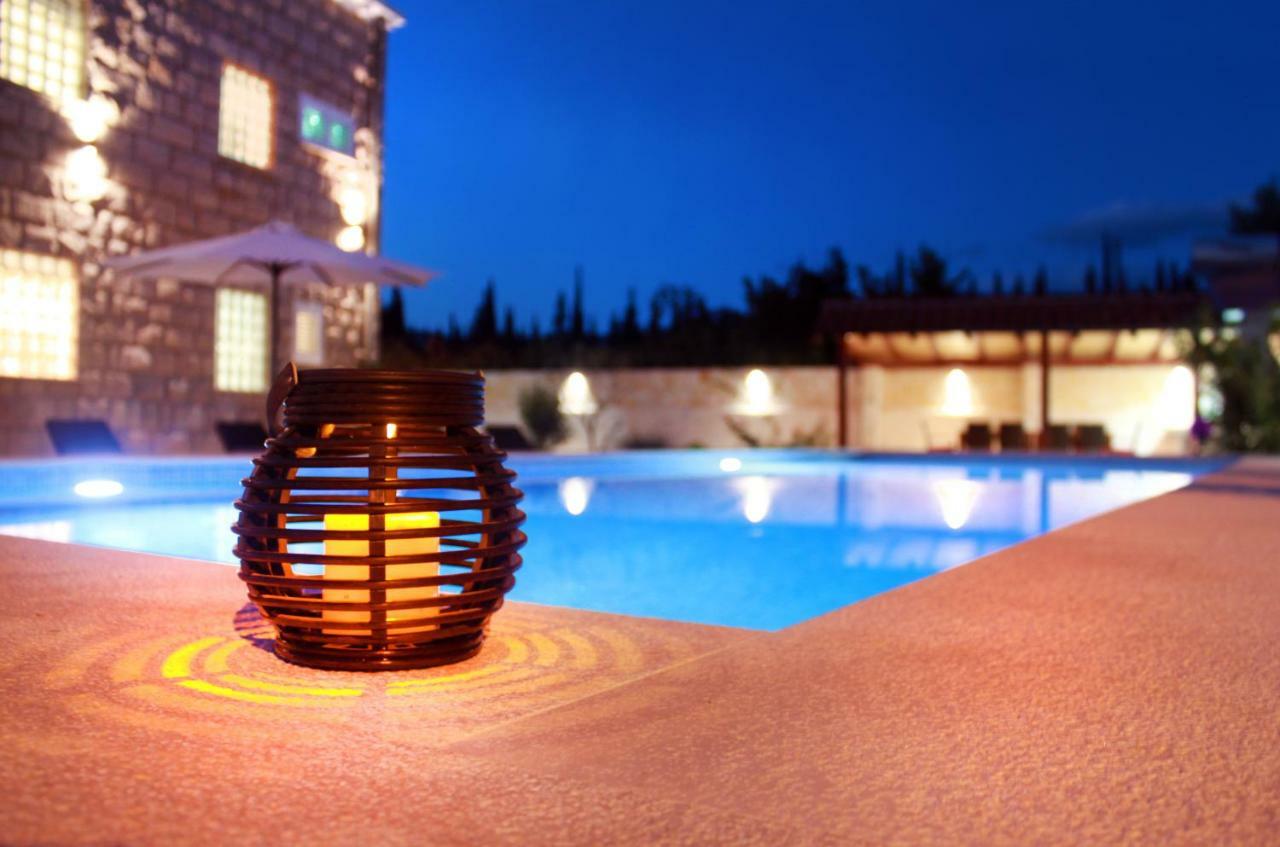 Villa Grand Pinea Čilipi Exteriör bild